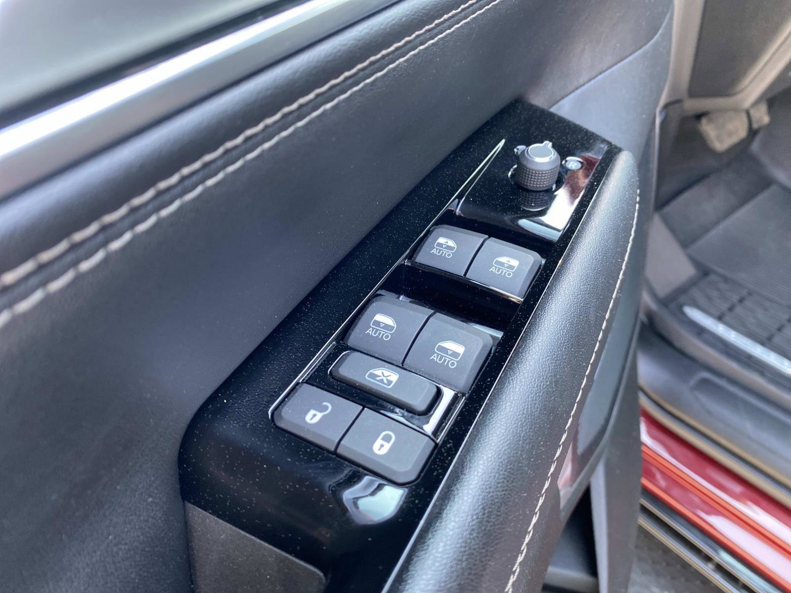 Certified 2024 Jeep Wagoneer Series II w/ Convenience Group I image 23