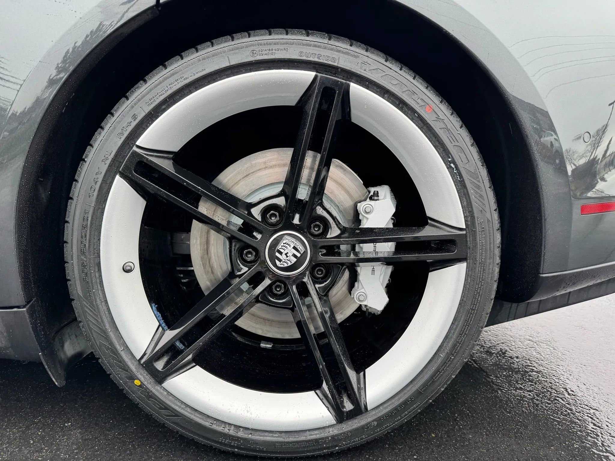 Used 2020 Porsche Taycan 4S image 20