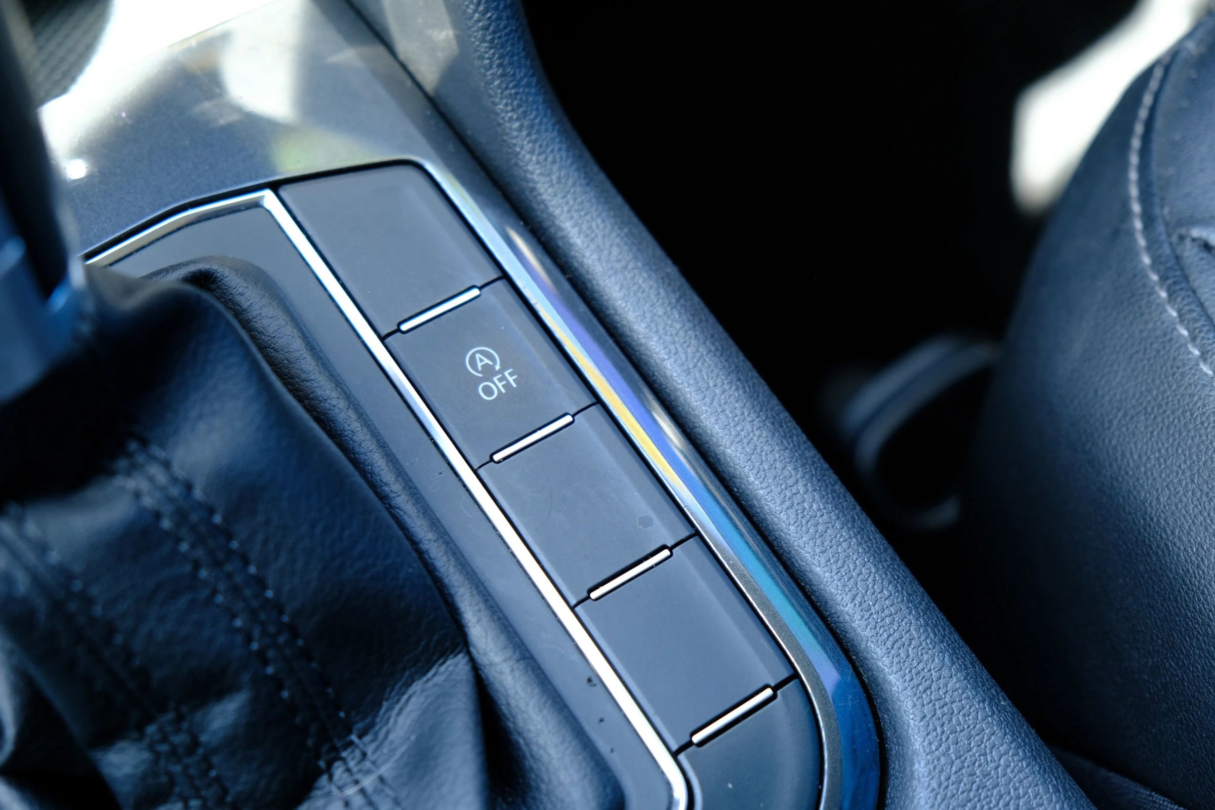 Used 2018 Volkswagen Tiguan SE FWD image 35