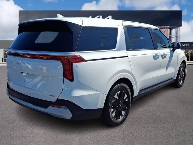 Certified 2026 Kia Carnival LXS FWD image 6