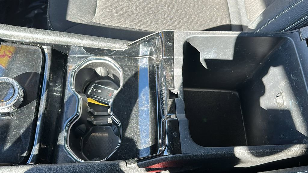 Used 2023 Jeep Grand Cherokee Laredo image 23