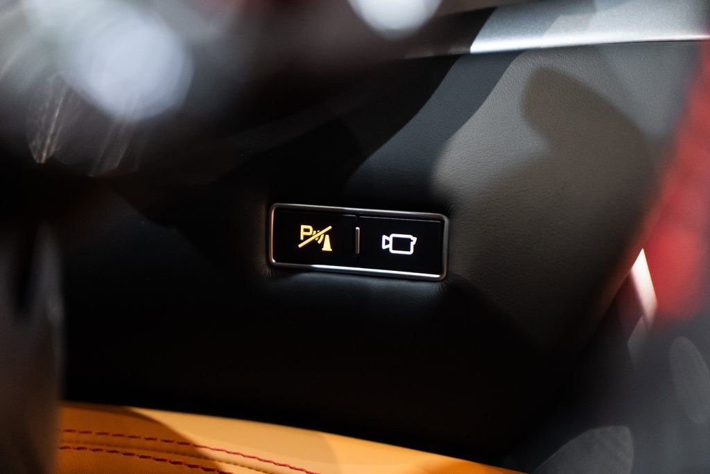 Certified 2023 Ferrari Portofino M image 32