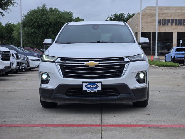 Used 2022 Chevrolet Traverse LT image 2