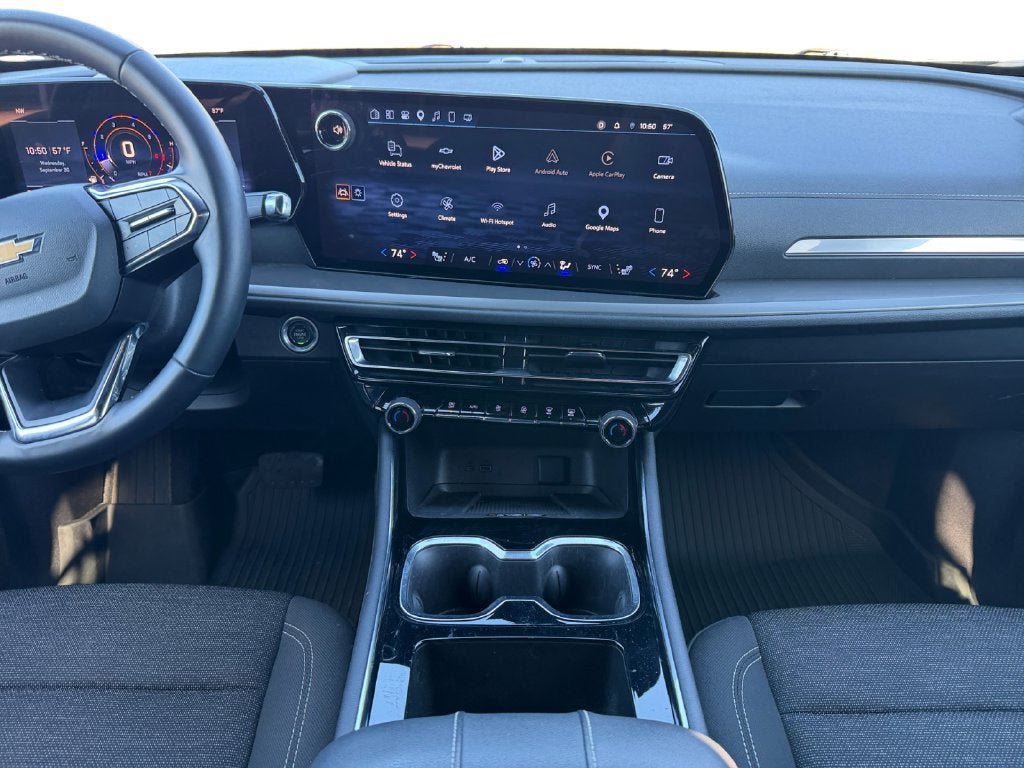 Used 2025 Chevrolet Traverse LT w/ Sun and Wheel Package AWD/4WD image 13