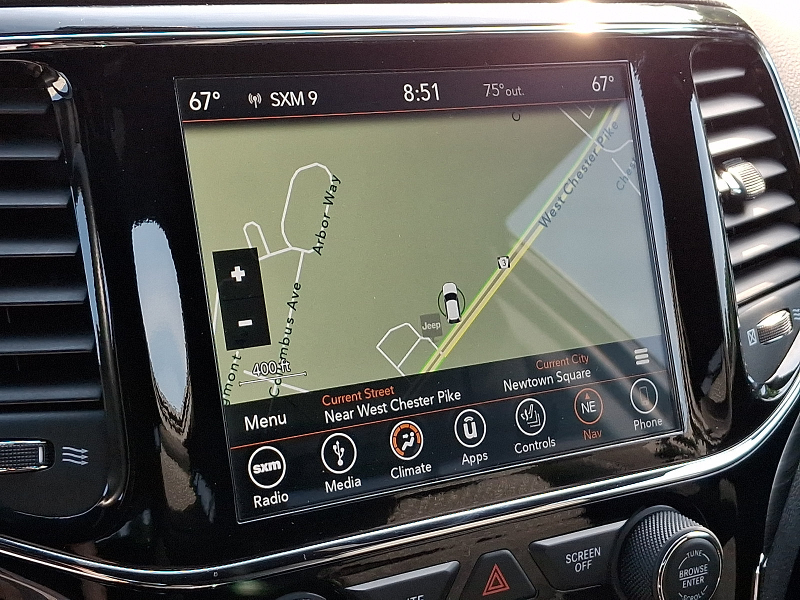 Certified 2019 Jeep Grand Cherokee Laredo AWD/4WD image 18
