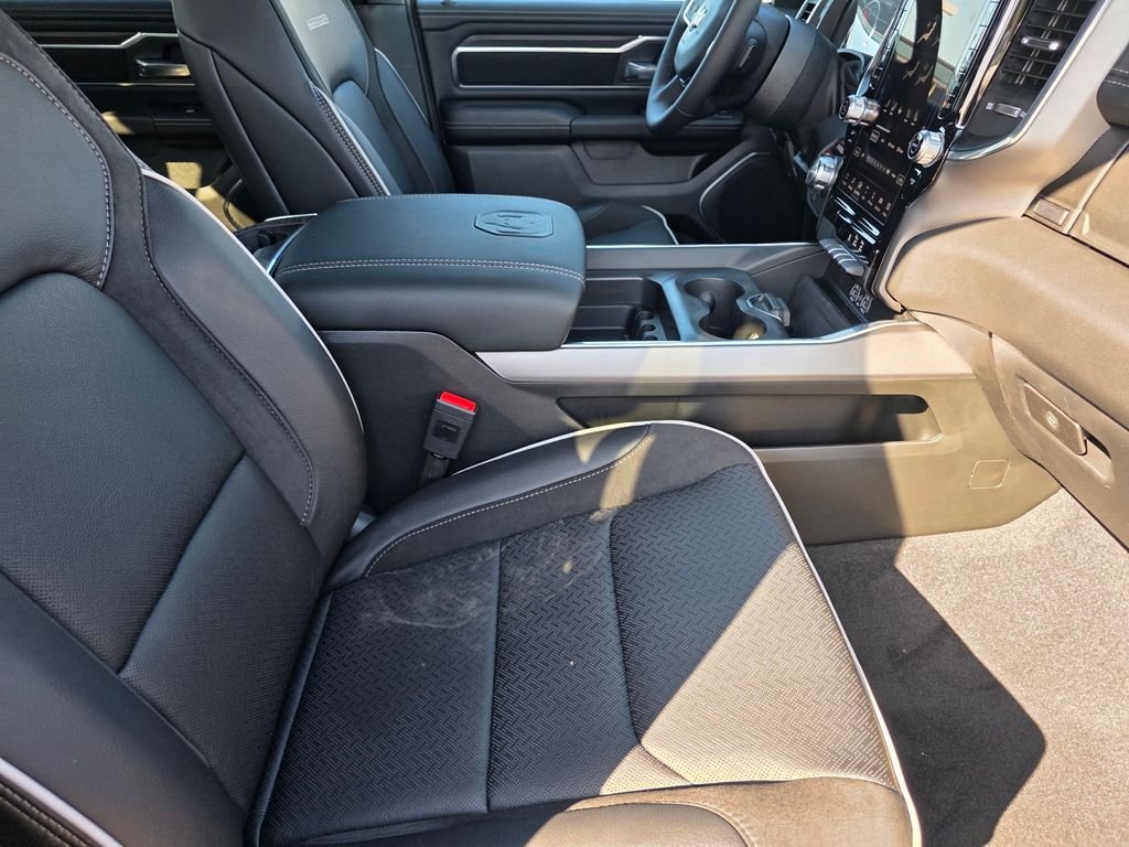 New 2026 RAM 1500 Laramie w/ Sport Appearance Package AWD/4WD image 12
