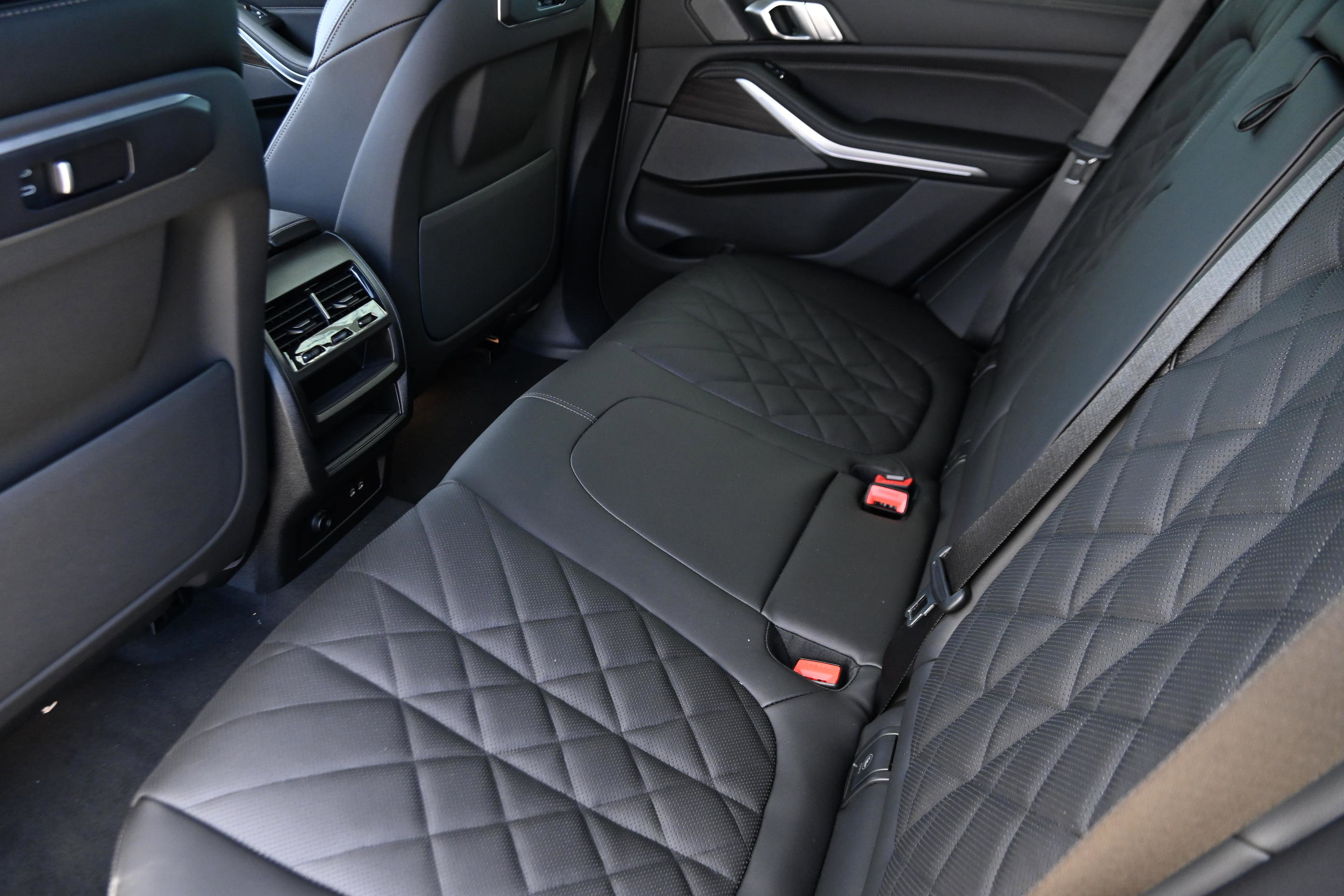 New 2026 BMW X5 sDrive40i image 10