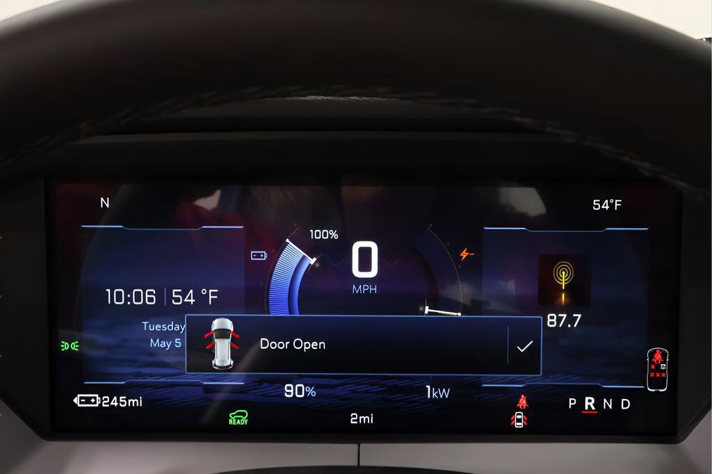 New 2027 Chevrolet Bolt RS w/ Technology Package FWD image 16