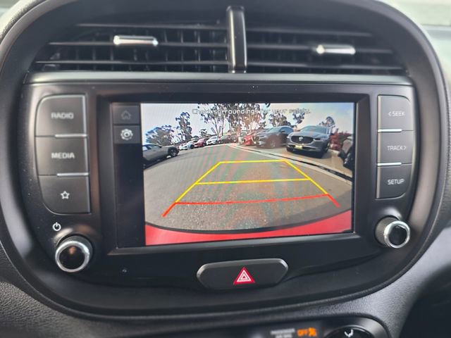 Used 2023 Kia Soul LX image 27