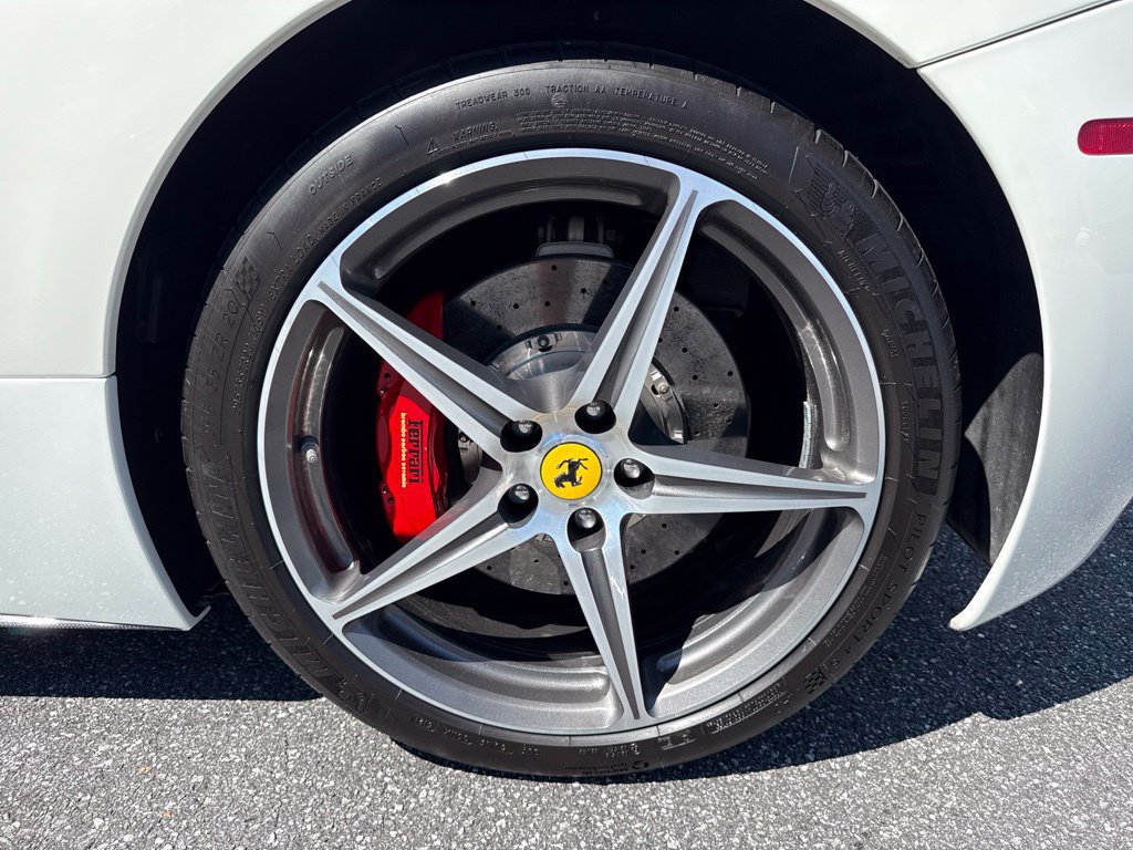 Used 2015 Ferrari 458 Spider RWD image 19