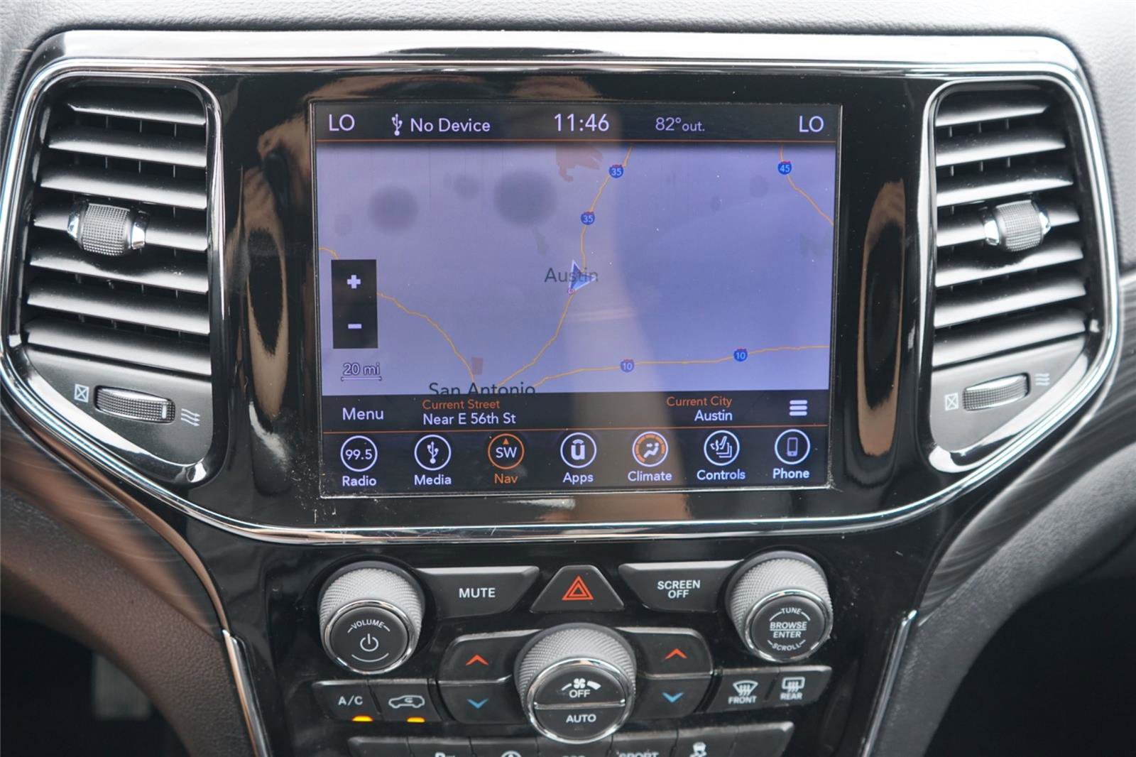 Used 2019 Jeep Grand Cherokee Altitude AWD/4WD image 13