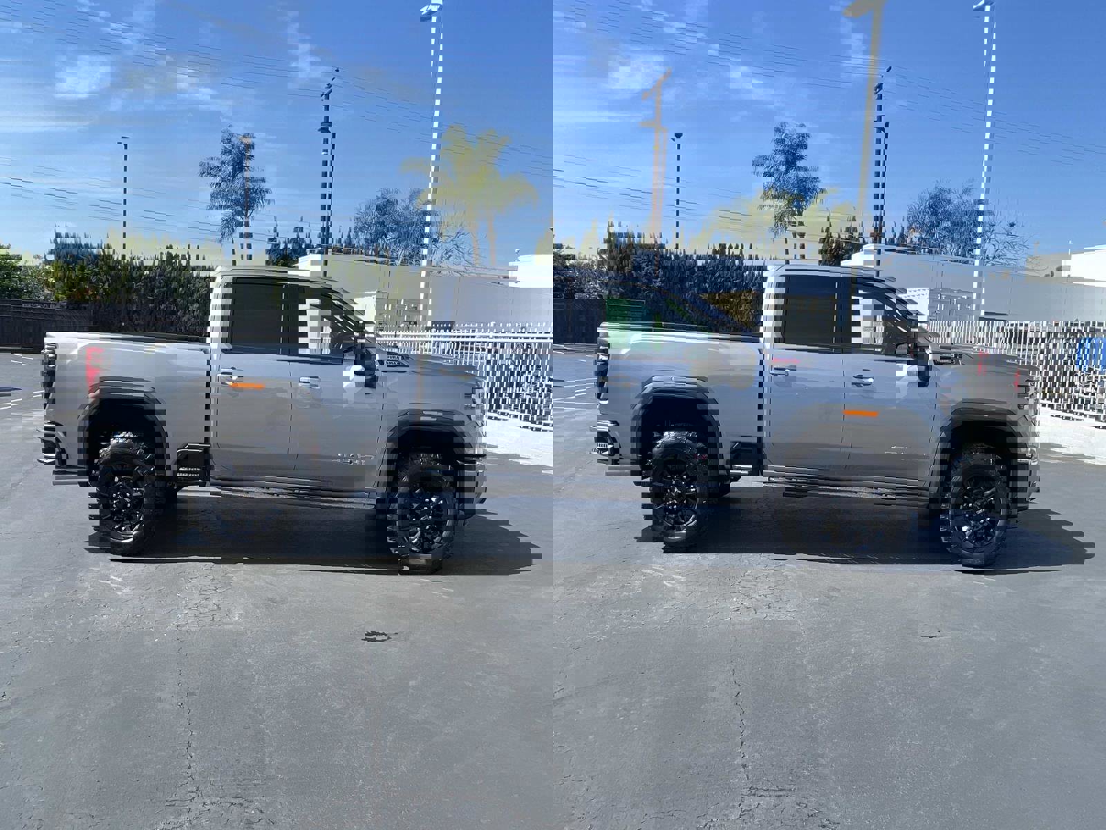 New 2026 GMC Sierra 2500 AT4 w/ AT4 Premium Plus Package image 7