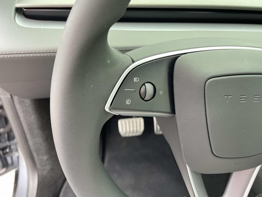 Used 2026 Tesla Model Y Performance AWD/4WD image 25