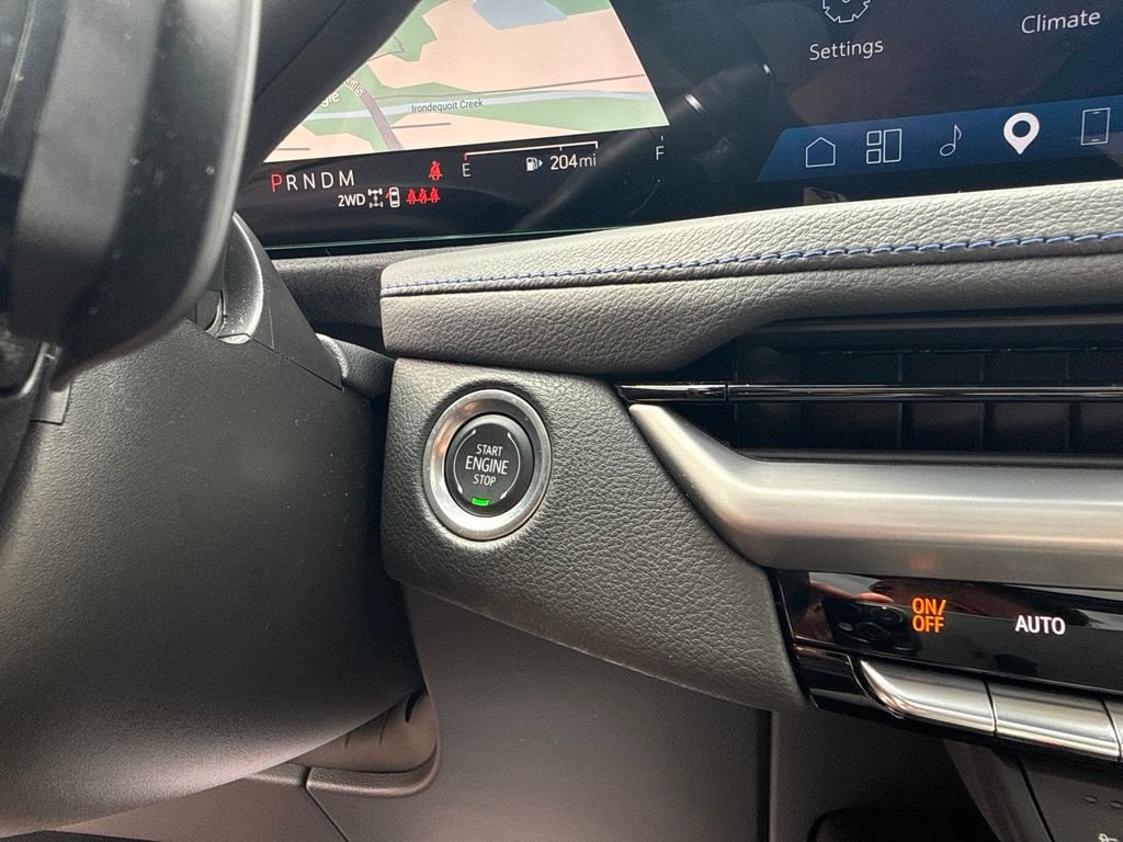 Used 2025 Cadillac XT4 Sport AWD/4WD image 32