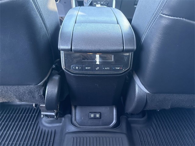 Used 2021 Toyota Highlander XLE image 22