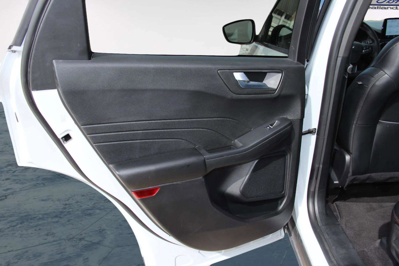 Used 2025 Ford Escape ST-Line image 23