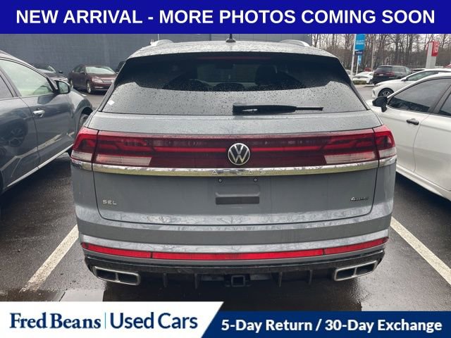 Used 2024 Volkswagen Atlas Cross Sport SEL Premium R-Line image 6