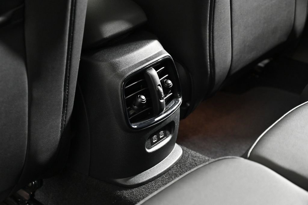 Used 2024 MINI Cooper Clubman S image 32