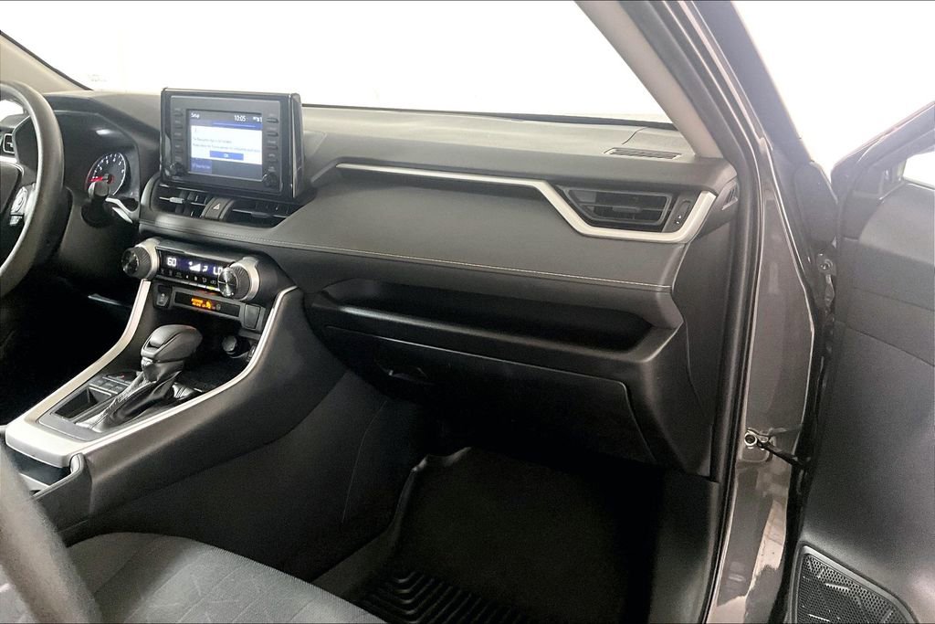 Used 2019 Toyota RAV4 XLE image 16