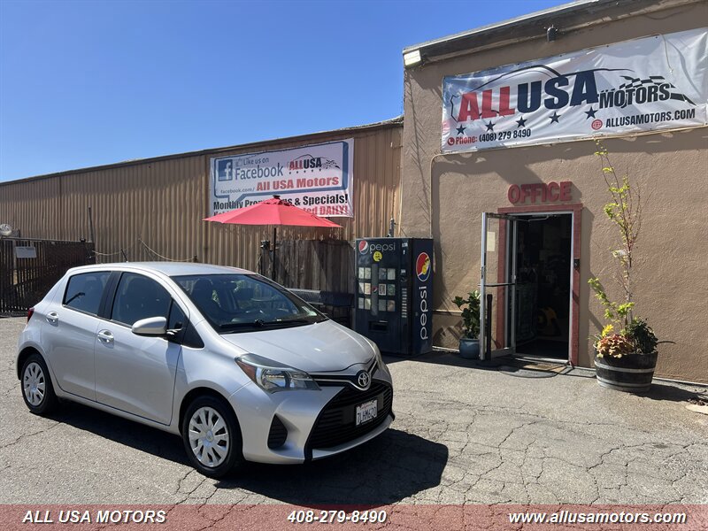 Used 2015 Toyota Yaris L image 3