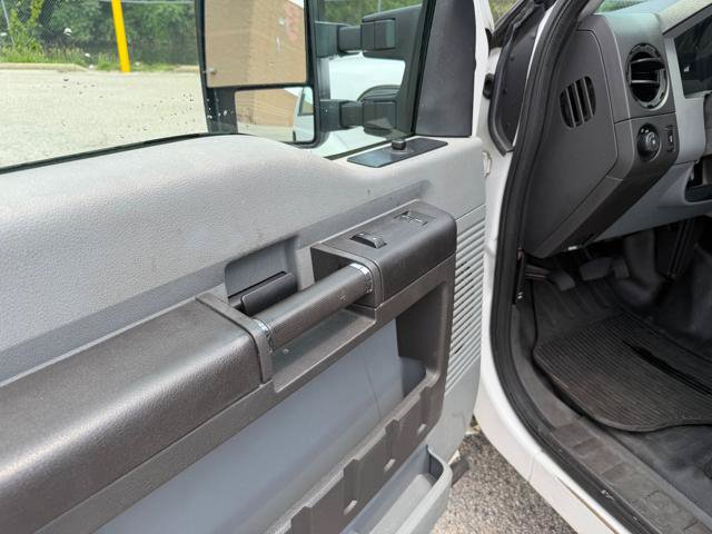 Used 2014 Ford F250 XL w/ Power Equipment Group RWD image 18