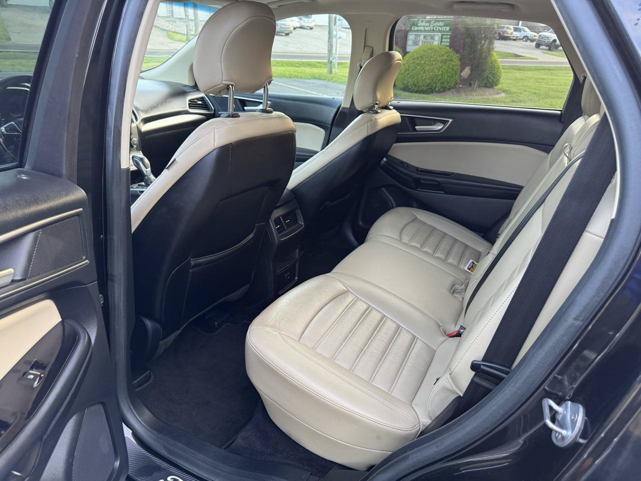 Used 2015 Ford Edge SEL w/ Equipment Group 201A AWD/4WD image 19