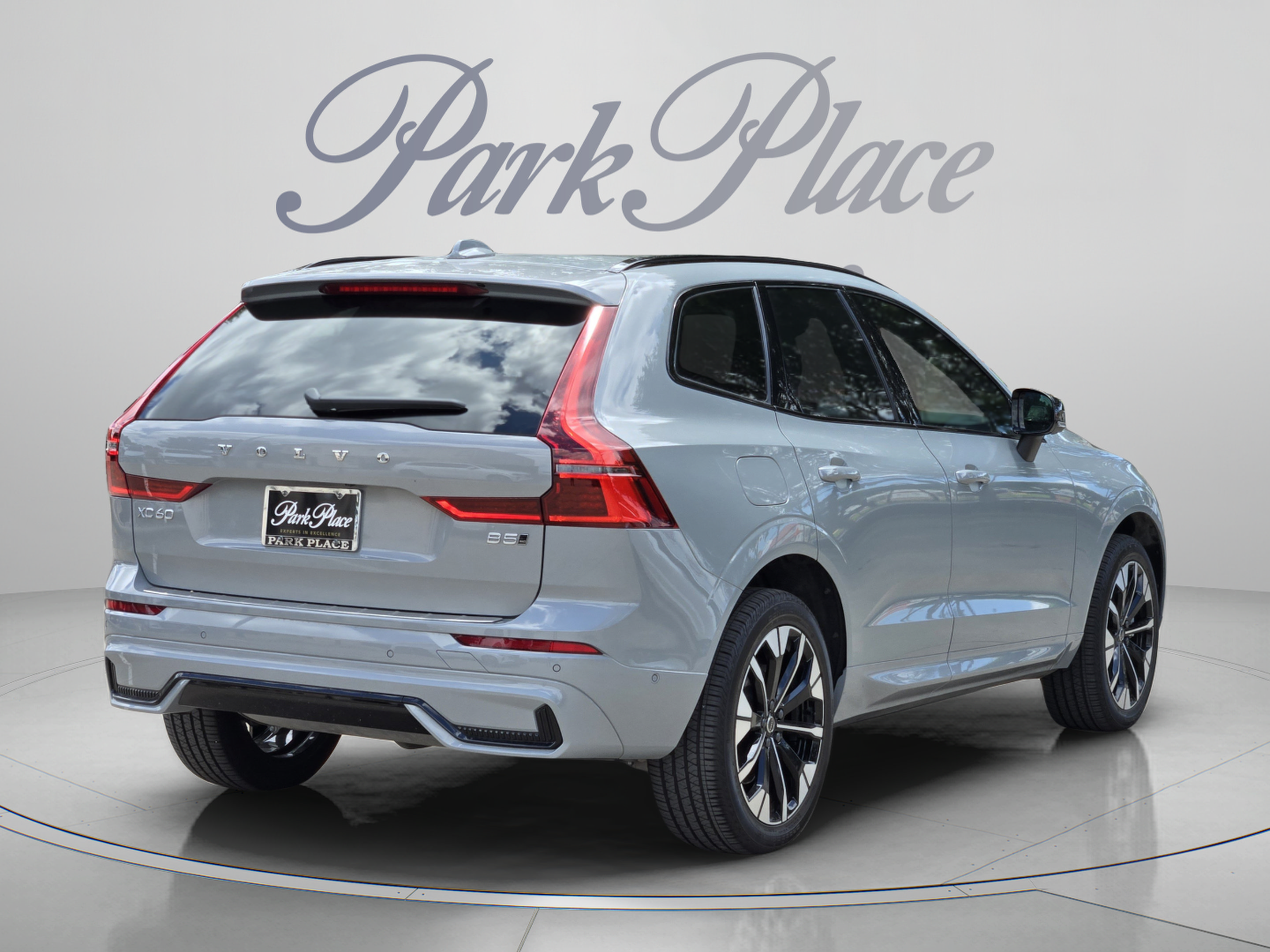 Certified 2026 Volvo XC60 B5 Plus w/ Protection Package Premier AWD/4WD image 6