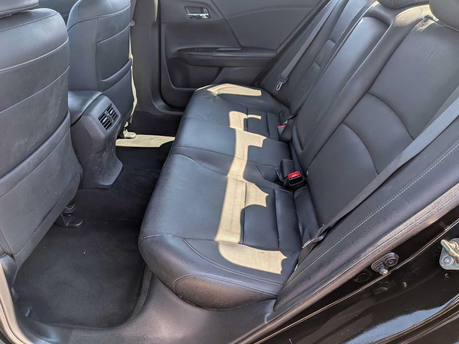 Certified 2017 Honda Accord EX-L image 17