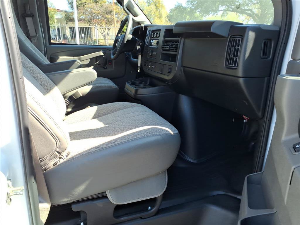 Used 2025 Chevrolet Express 2500 Extended w/ Driver Convenience Package RWD image 22