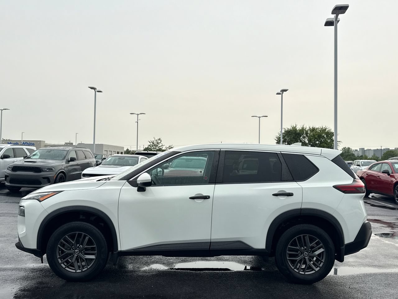 Used 2021 Nissan Rogue S FWD image 6