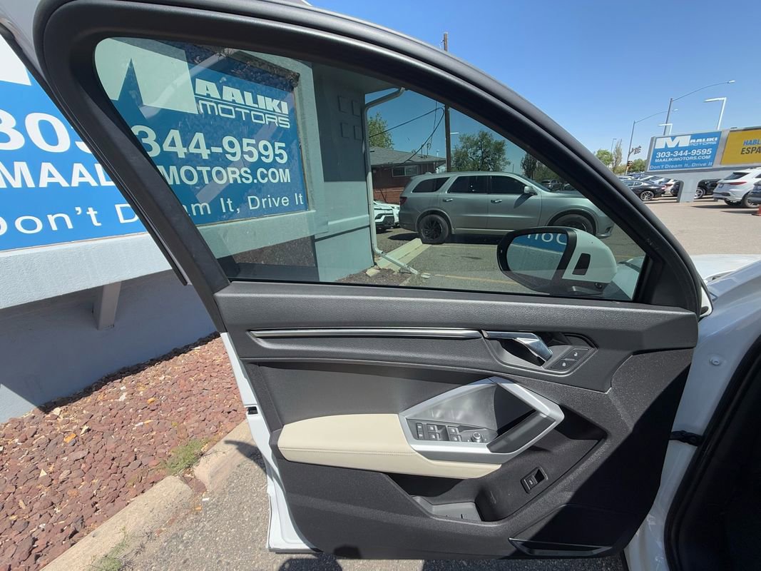 Used 2019 Audi Q3 2.0T Premium Plus AWD/4WD image 29