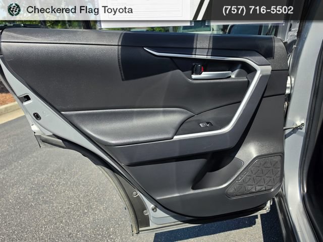 Used 2025 Toyota RAV4 XLE AWD/4WD image 24