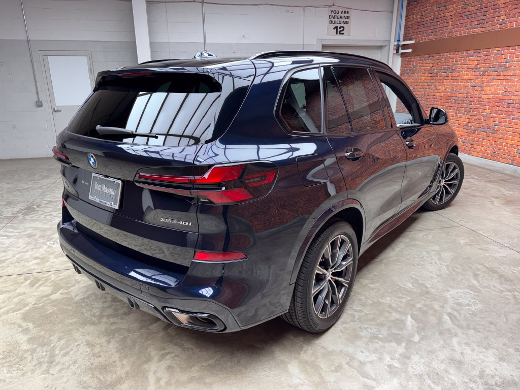 Certified 2026 BMW X5 xDrive40i w/ M Sport Package AWD/4WD image 5