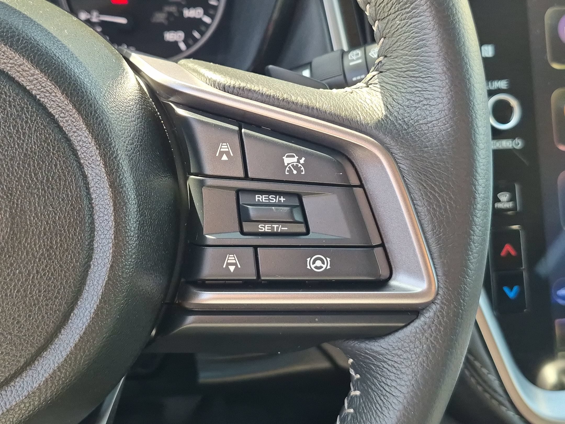 Used 2025 Subaru Outback Premium AWD/4WD image 17