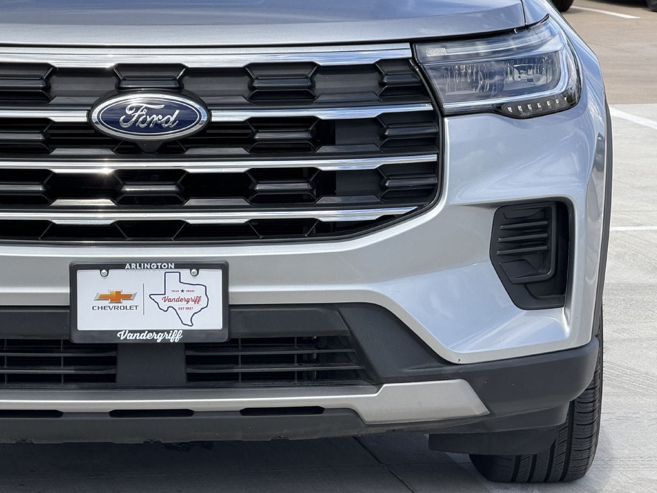 Used 2025 Ford Explorer Active RWD image 8