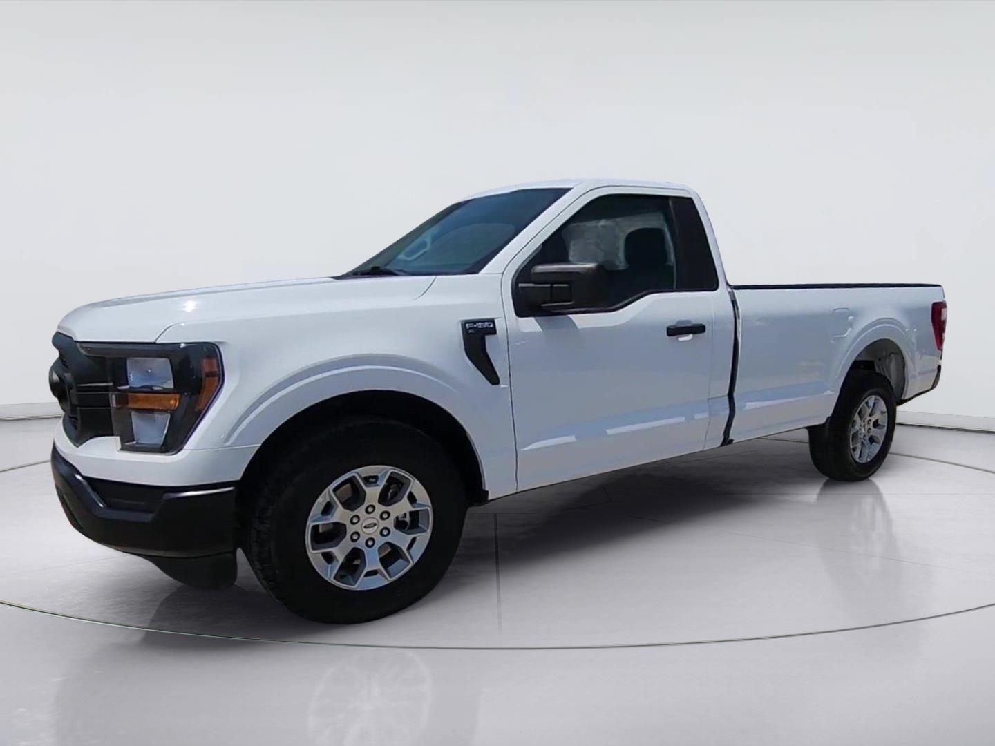 Used 2023 Ford F150 XL w/ Max Trailer Tow Package RWD image 4