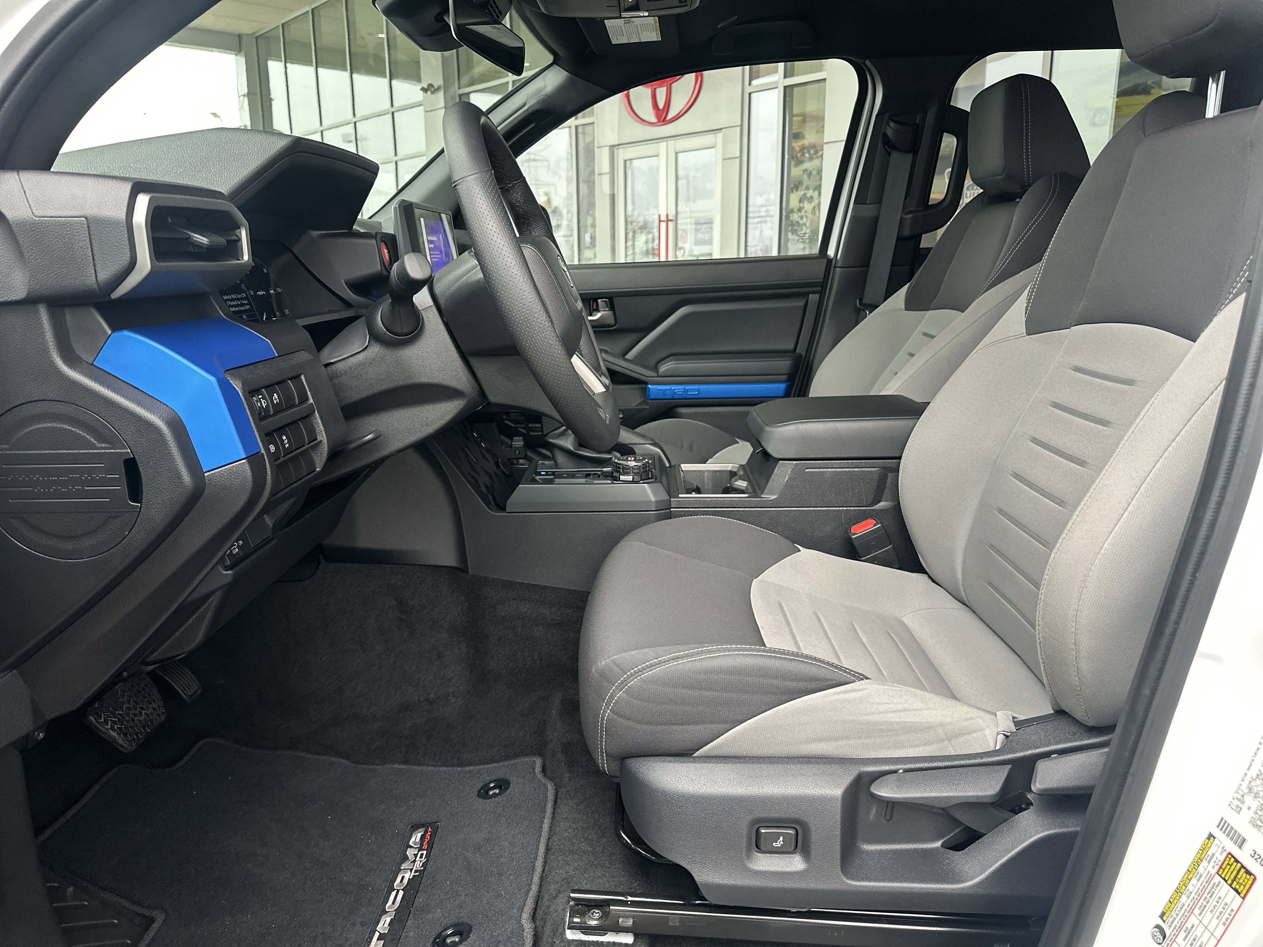 Certified 2025 Toyota Tacoma TRD Off-Road image 11