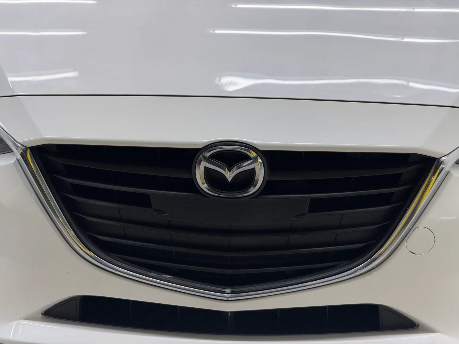 Used 2016 MAZDA MAZDA3 i Sport w/ Preferred Equipment Package FWD image 5
