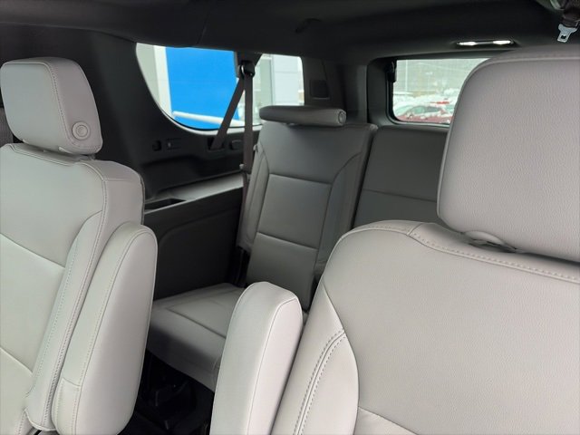 Used 2021 Chevrolet Suburban LT w/ LT Signature Package image 13
