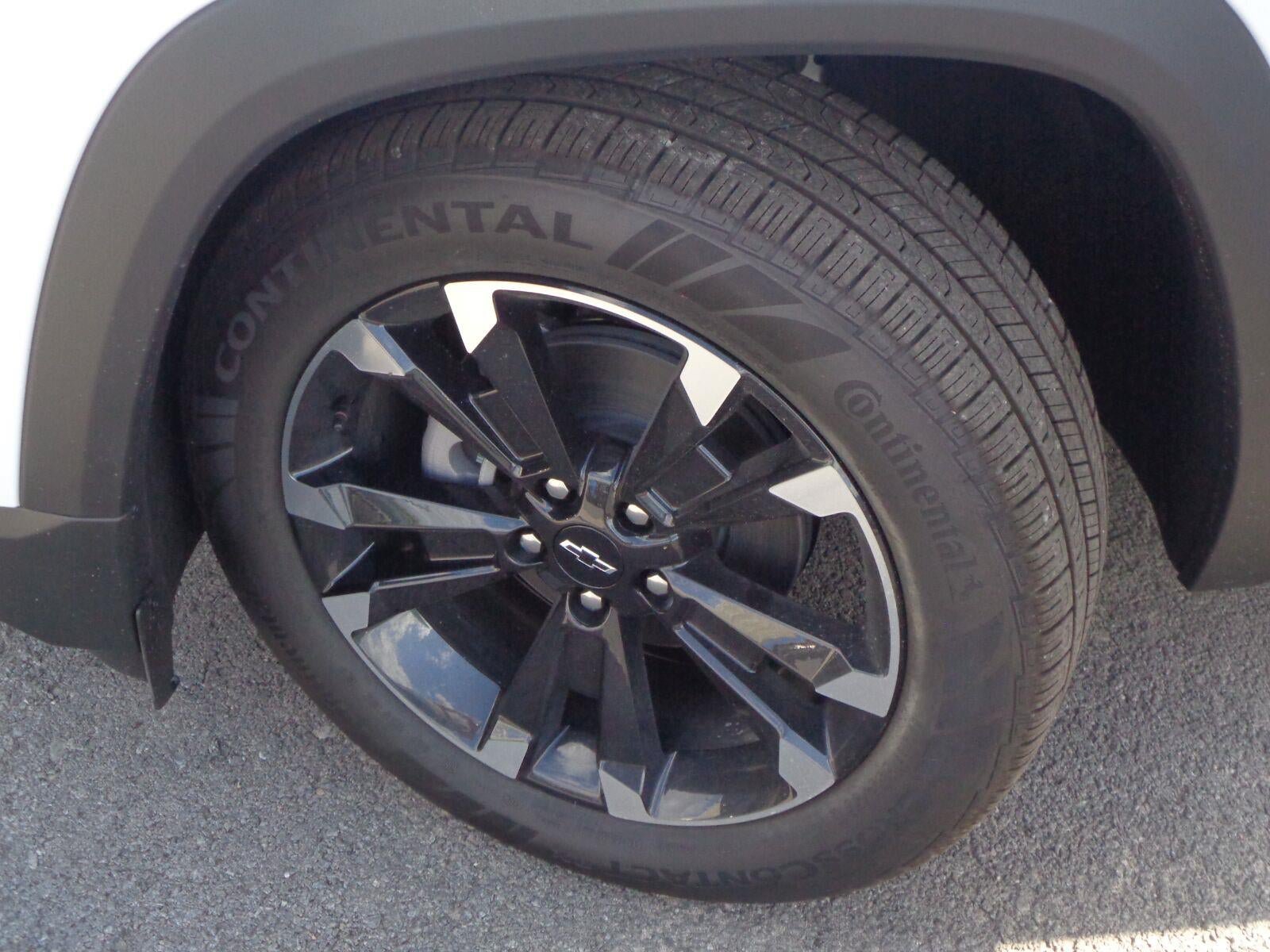 New 2027 Chevrolet Equinox RS w/ Safety and Technology Package AWD/4WD image 19