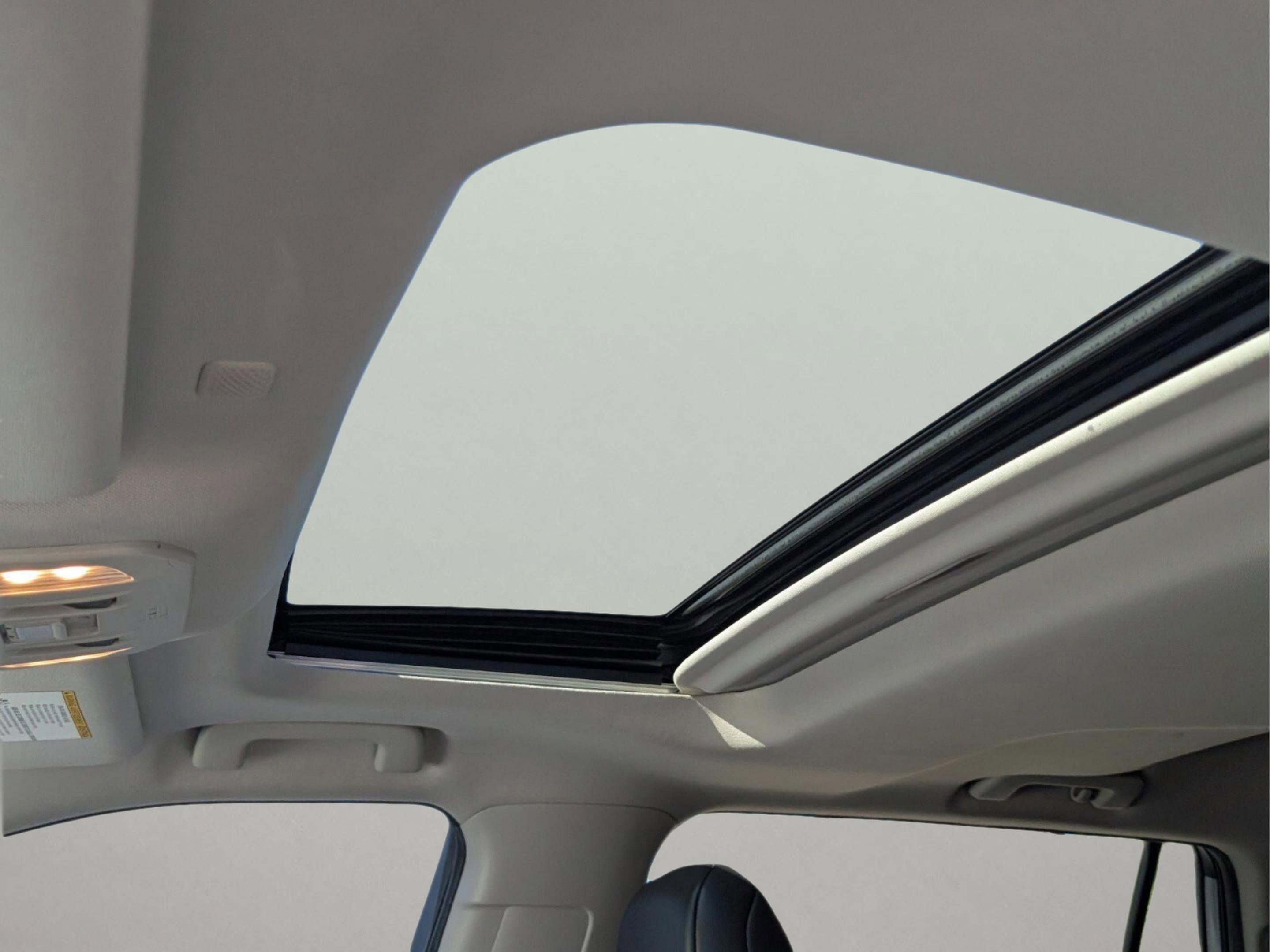Used 2021 Toyota Highlander XLE FWD image 33