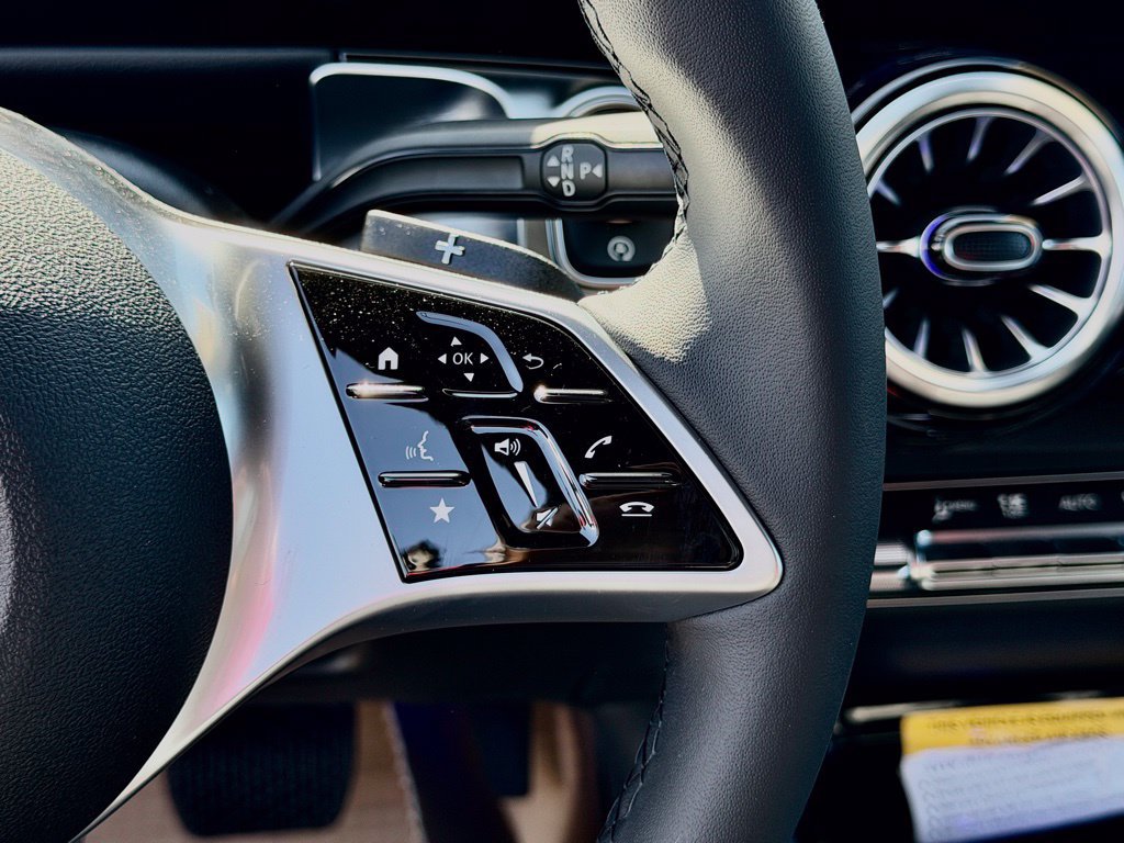 New 2026 Mercedes-Benz GLB 250 image 23