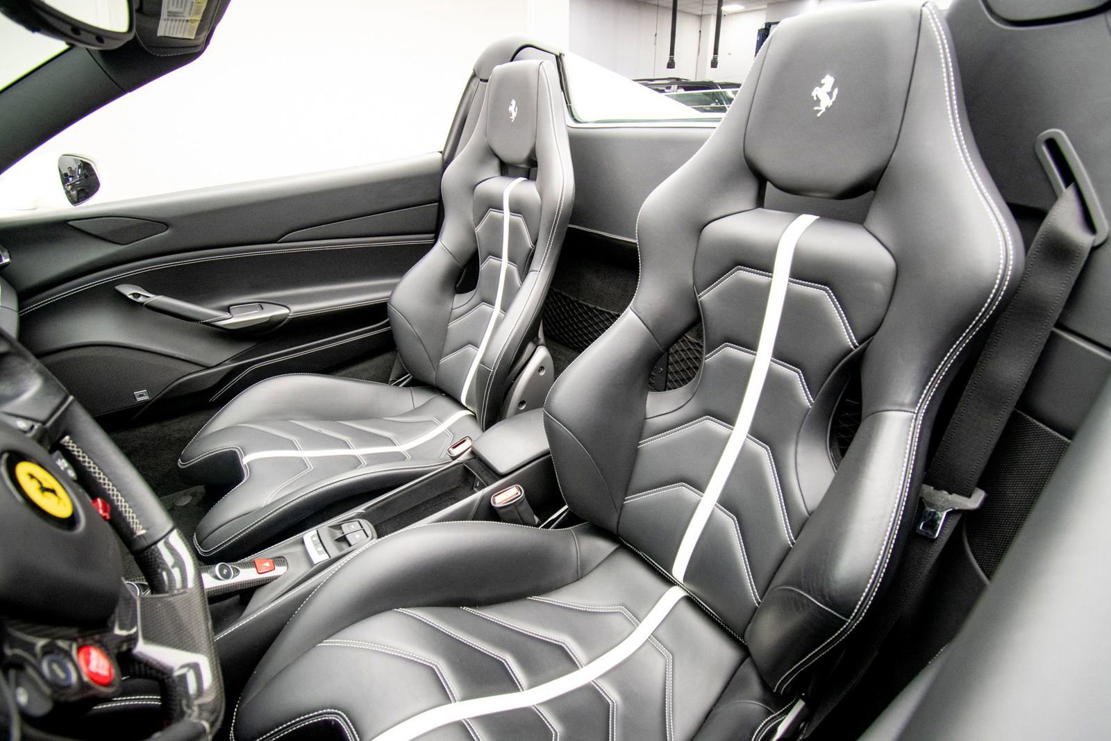 Used 2017 Ferrari 488 Spider image 17