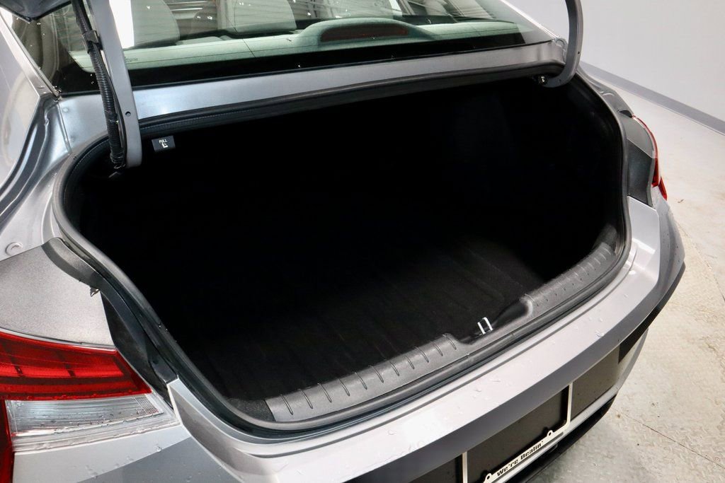 Certified 2025 Hyundai Elantra SEL image 14