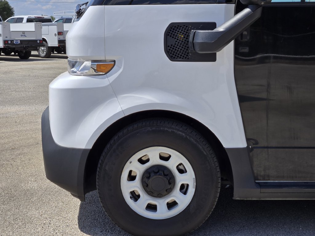 Used 2023 Chevrolet Brightdrop 600 w/ Active Safety Package 2 AWD/4WD image 8