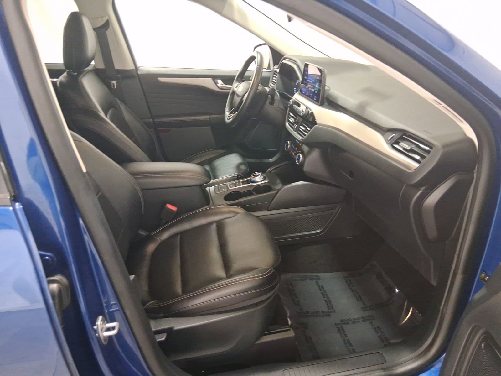 Used 2022 Ford Escape SEL image 18
