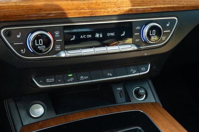 Used 2021 Audi Q5 e Premium Plus w/ Premium Plus Package image 15