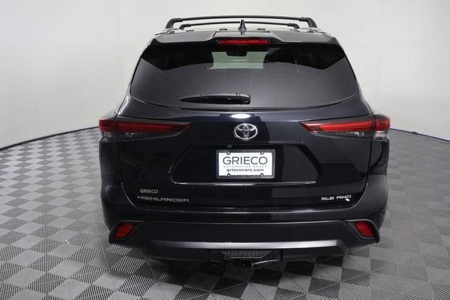 Used 2024 Toyota Highlander XLE AWD/4WD image 7