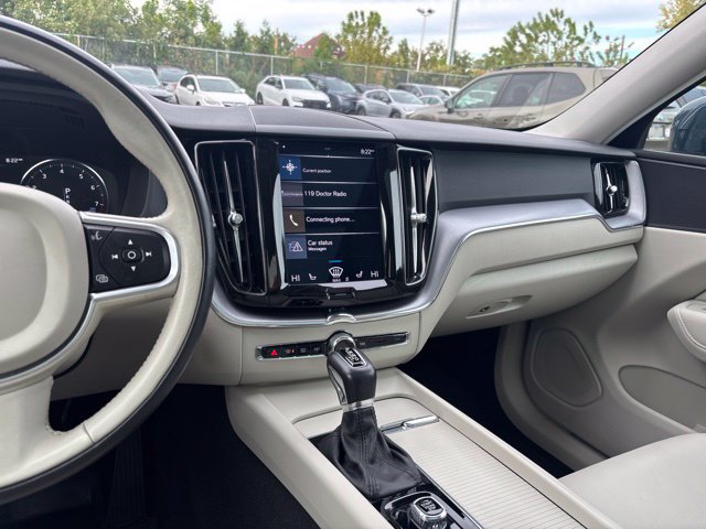 Used 2020 Volvo XC60 T6 Momentum w/ Protection Package Premier AWD/4WD image 9