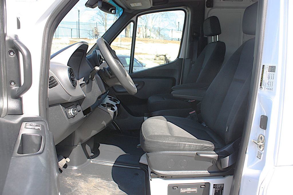 Used 2020 Mercedes-Benz Sprinter 144 Cargo image 14